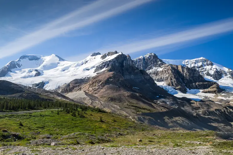 Glaciar Athabasca descendo do Columbia Icefield