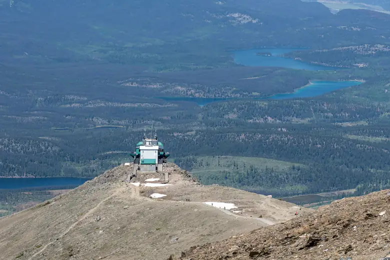 Vista do alto da Whistlers Mountain, alcançada pelo teleférico de Jasper