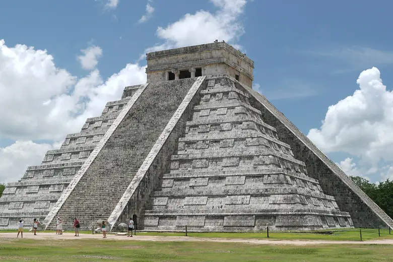 A pirâmide de Kukulcán, em Chichén Itzá