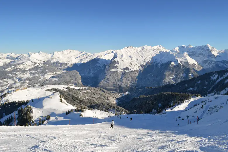O Grand Massif visto das pistas acima de Samoëns