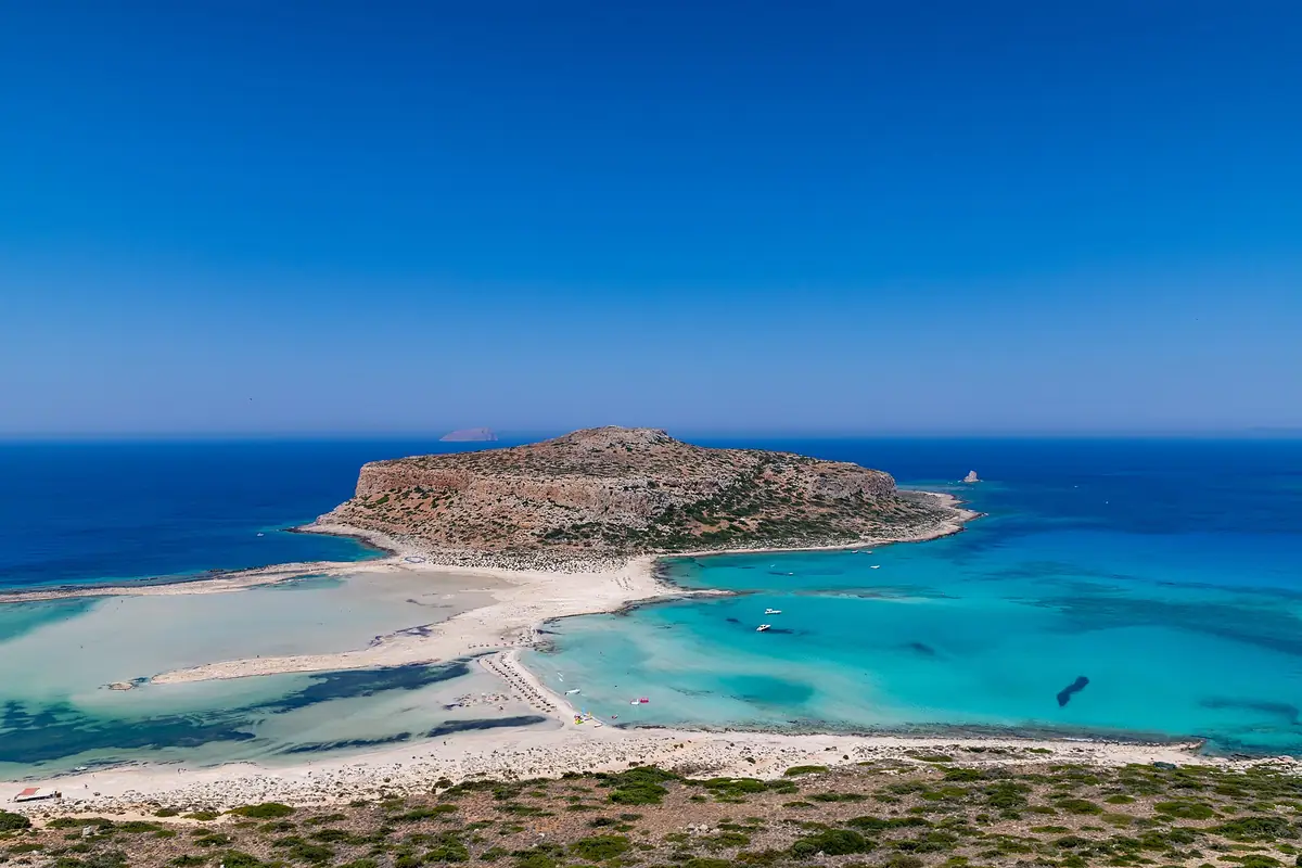 Laguna turquesa de Balos vista do alto, em Creta