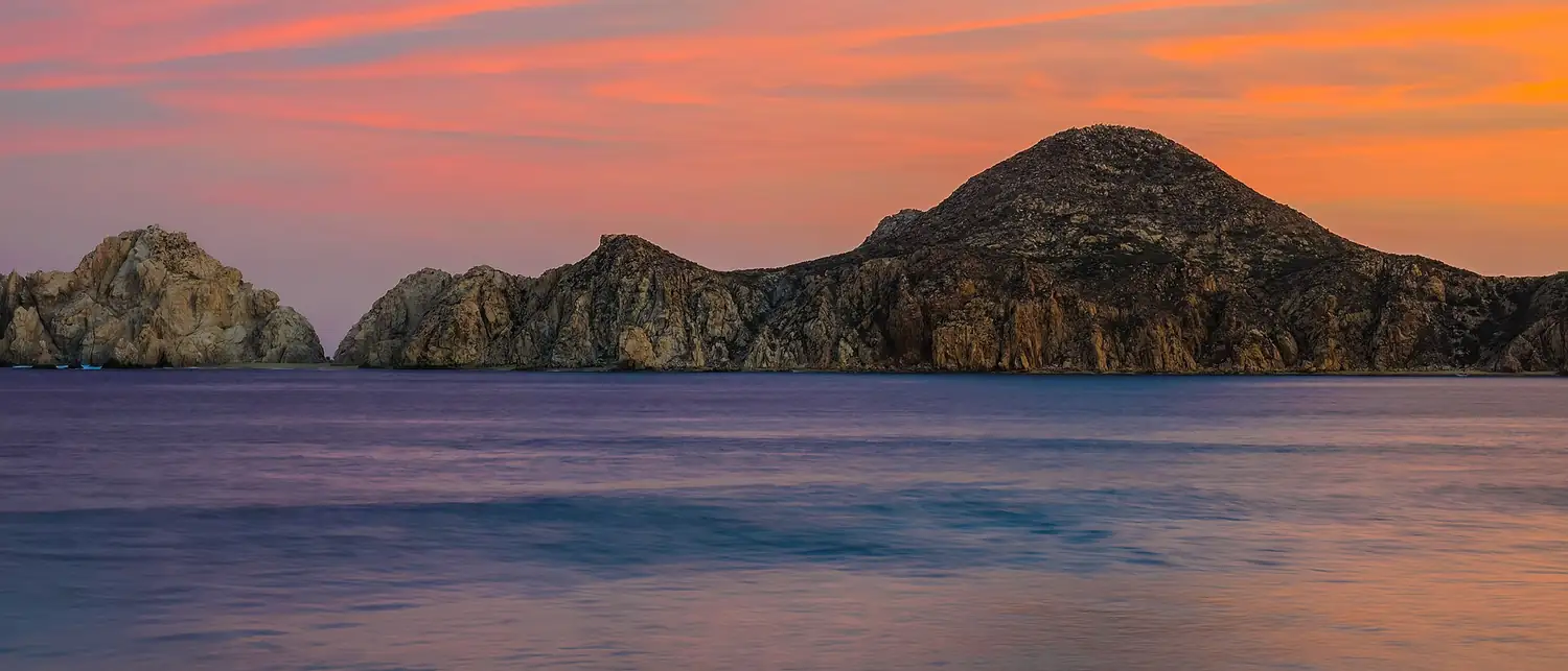 O encontro do deserto com o mar na costa de Los Cabos