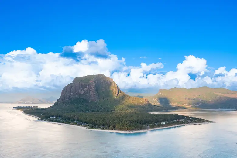 O Le Morne Brabant e a laguna vistos do alto, Mauritius