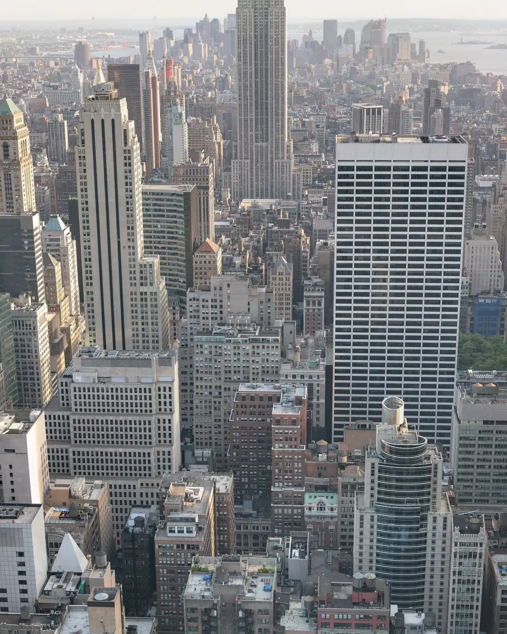 Empire State Building e os arranha-céus de Midtown vistos do alto
