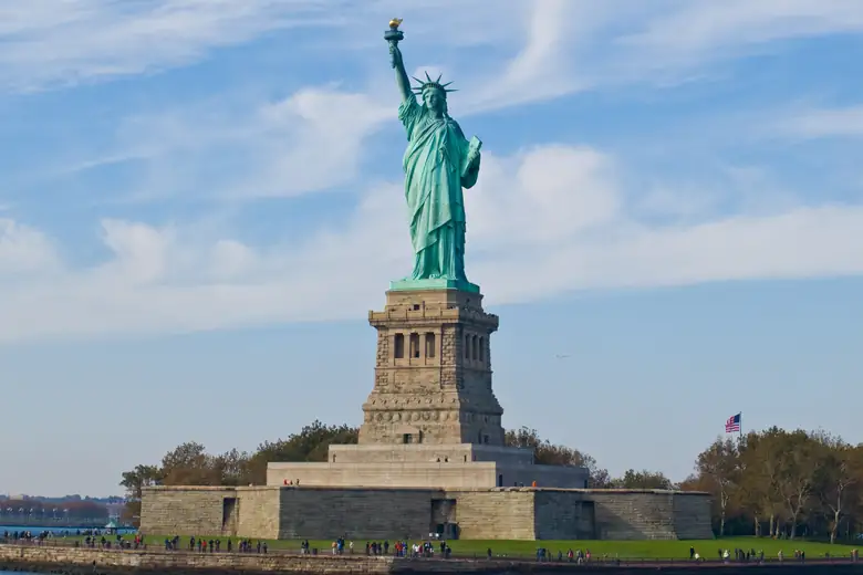Estátua da Liberdade na baía de Nova York