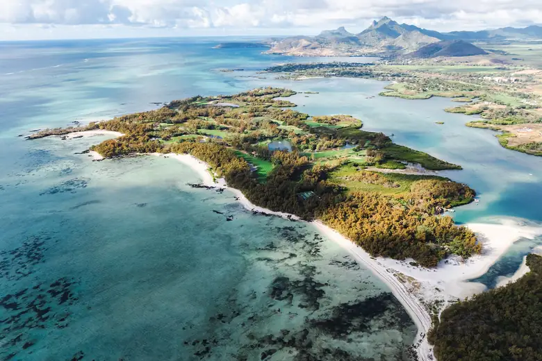 Vista aérea da Ilha dos Cervos e da laguna de Mauritius